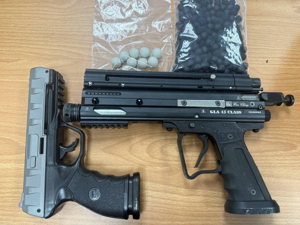 開車還玩槍嚇壞路人！桃園男等紅燈遭大陣仗警力包抄圍捕