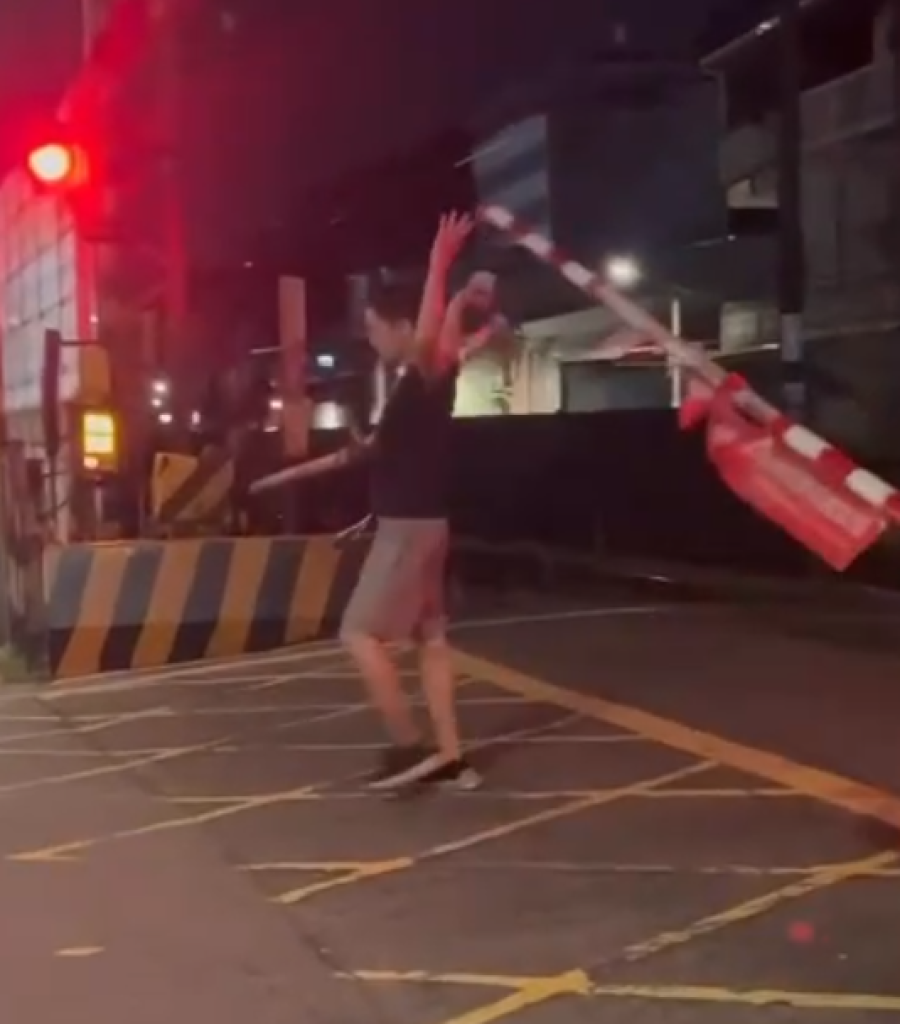 樹林男子抬起柵欄大剌剌闖平交道！　鐵警追查身分移送法辦