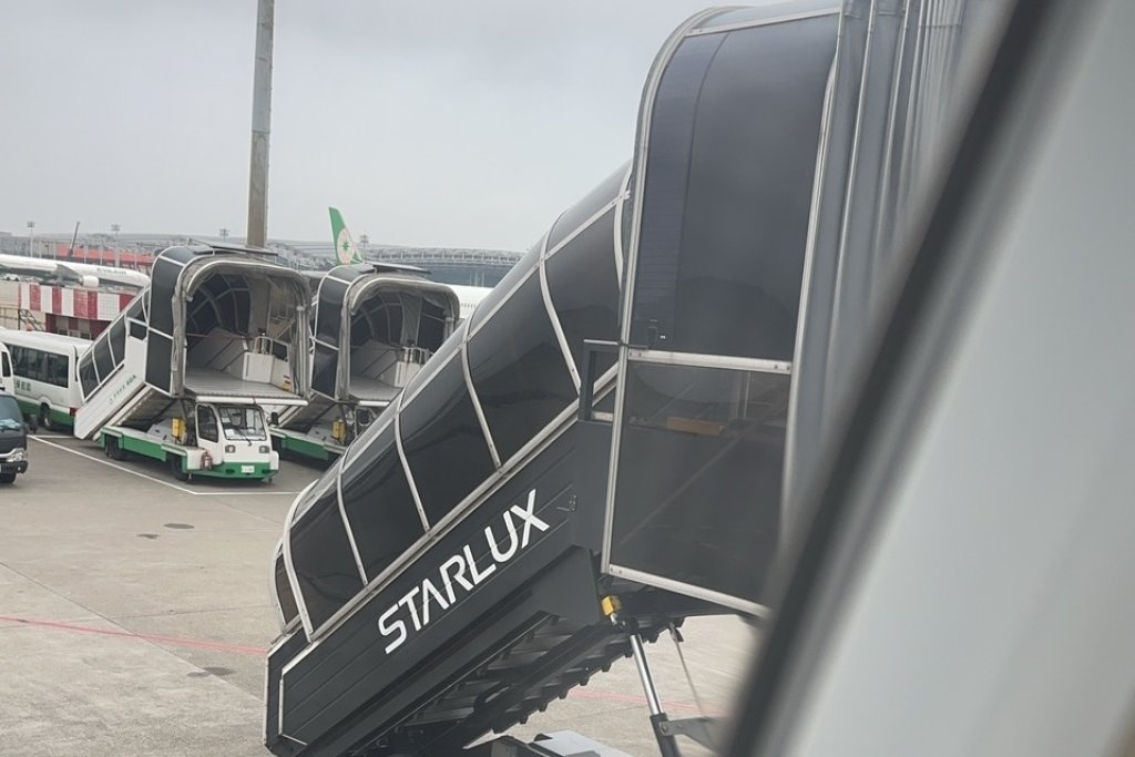 獨家/星宇航空JX761延誤逾1小時！旅客稱「加油問題」　官方回應：機務因素調整