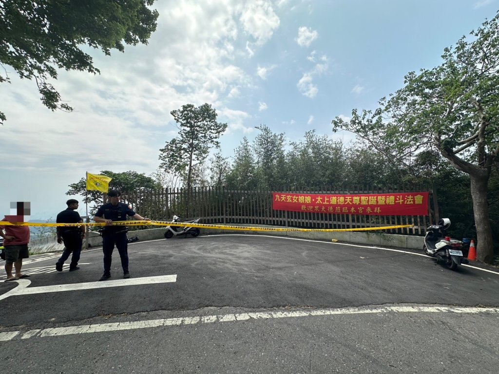 詭！五股6旬翁騎到山區機車停路邊、衣物掛圍欄　墜百米深谷亡